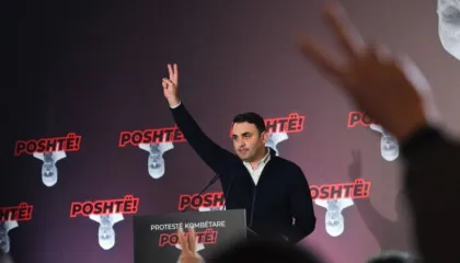 Këlliçi thirrje Ramës: Jep sot dorëheqjen! Pallati jot i korrupsionit është në zi