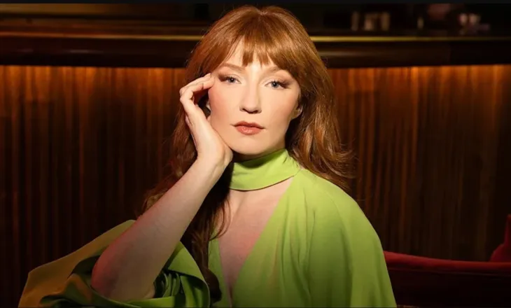 Këngëtarja e njohur shtatzënë për herë të parë!