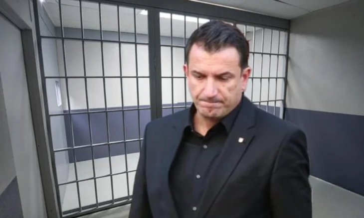 Kërkoi të jetë i pranishëm në mbledhjen për shkarkimin e tij, Këshilli Bashkiak i përgjigjet Erion Veliajt