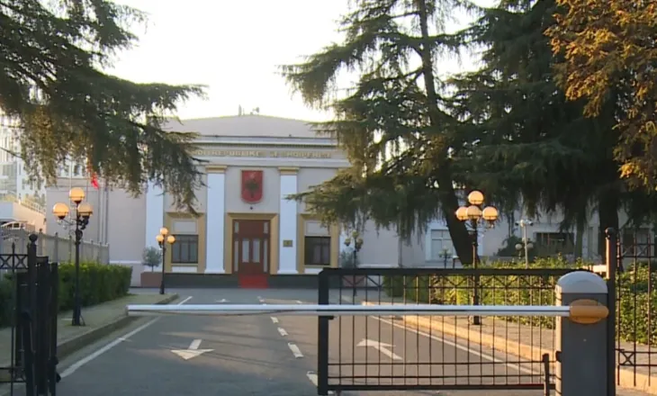 Kërkuan mbledhjen e Këshillit për imunitetin e Belinda Ballukut/ Kuvendi i kthen përgjigje grupit të PD-së…