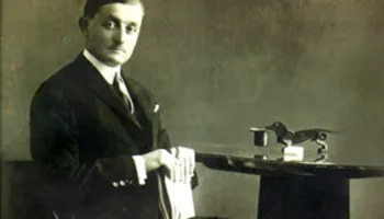 “Koha është e maskarenjve, po Atdheu i shqiptarëve!”