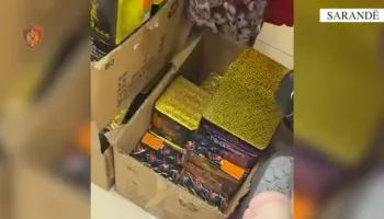 Kontrolle për lëndët piroteknike, policia sekuestron fishekzjarre e kapsolla, procedohen tregëtarët në Sarandë