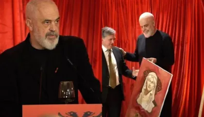 “Krenarë për Shqipërinë”/ Rama ndan pamje nga darka e fundvitit me diplomatët