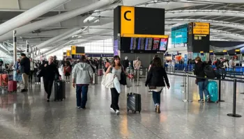 Krishtlindjet vijnë me kaos, të gjithë aeroportet europiane nisin greva në dhjetor