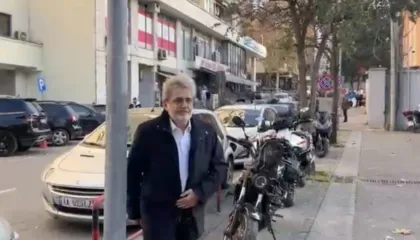 Kryebashkiaku i Shkodrës, Benet Beci paraqitet në SPAK (VIDEO)