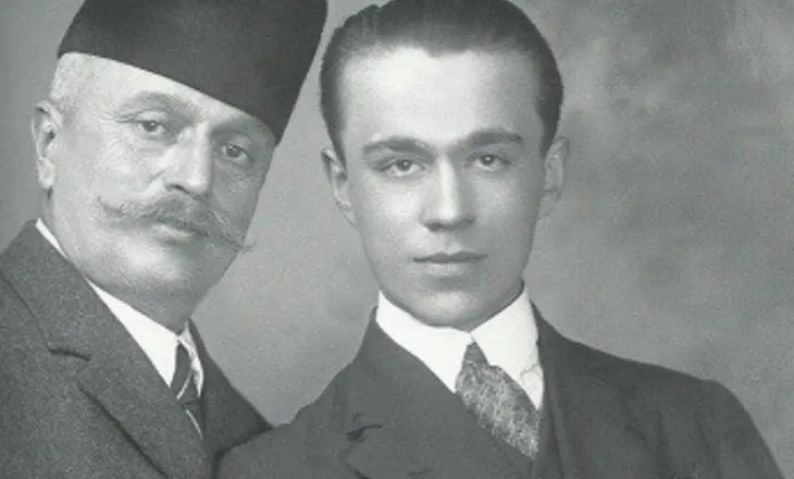 “Kryeministër, m’i kthe lekët që më ke borxh, jam ngushtë!”, kur Marubi i shkruante Zogut