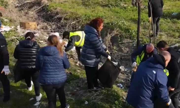 Kryeministri Rama publikon pamje nga pastrimi i lumit të Vjosës, të angazhuar ekipet e bashkisë
