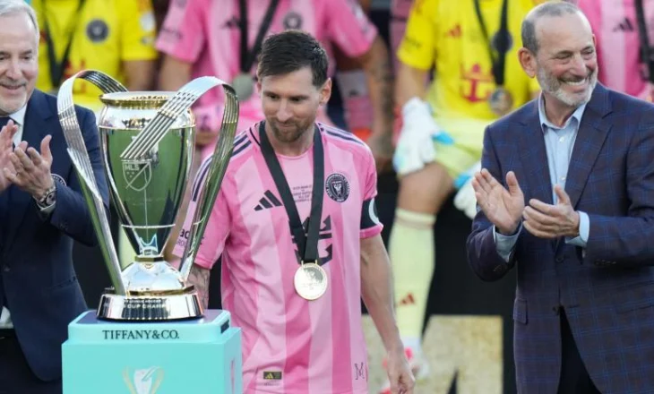 Kryeson Lionel Messi, ja 10 lojtarët me më shumë tituj në historinë e futbollit