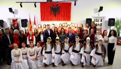 “Ku ka shqiptarë, ka shpirt kuqezi”, Spiropali viziton Komunën e Tetovës: Qendër dinamike arsimore, kulturore dhe shoqërore në rajon