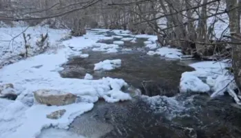 Kukësi zbardhet nga dëbora, temperaturat shkojnë nën minus 16 gradë/ Autoritetet bëjnë thirrje: Përdorni goma dimërore dhe zinxhirë