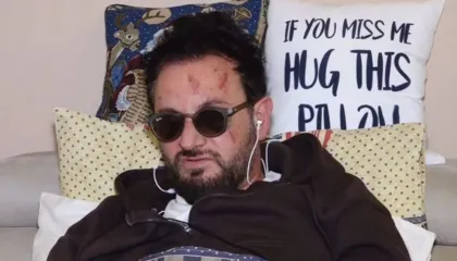 “Kush je ti që do të…”/ Flet për herë të parë gazetari që u dhunua: Më kanë lënë për të vdekur…