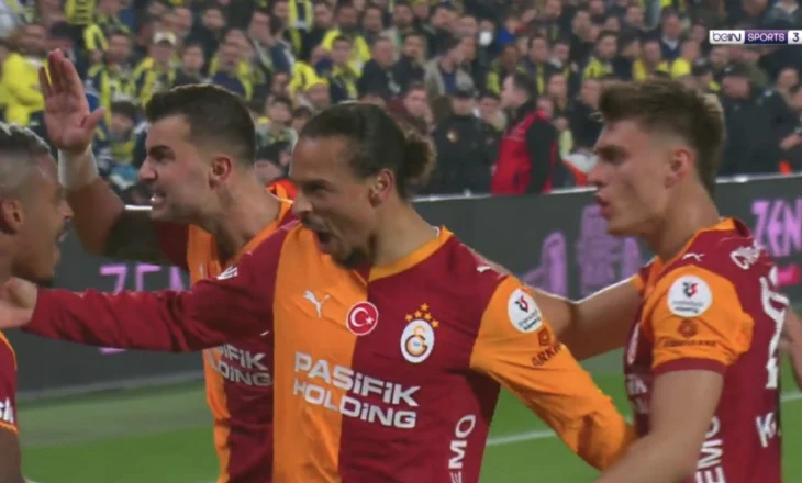 Leroy Sane spektakolar dhe një gol i anulluar, pjesa e parë e derbit të zjarrtë të Stambollit mbyllet mes protestave të shumta (video)