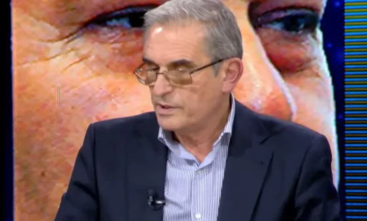 Lëvizja e dhjetorit, Trako: Çfarë na tha Ramiz Alia. Betejë për pushtet, që në ditët e para