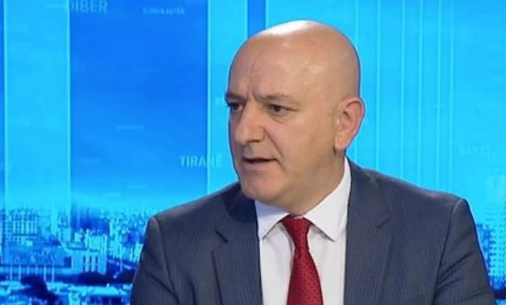 Lëvizjet e Salianjit trembën Berishën dhe klanin e tij/ Bejko: Brenda PD ka disa fraksione, të cilat po…