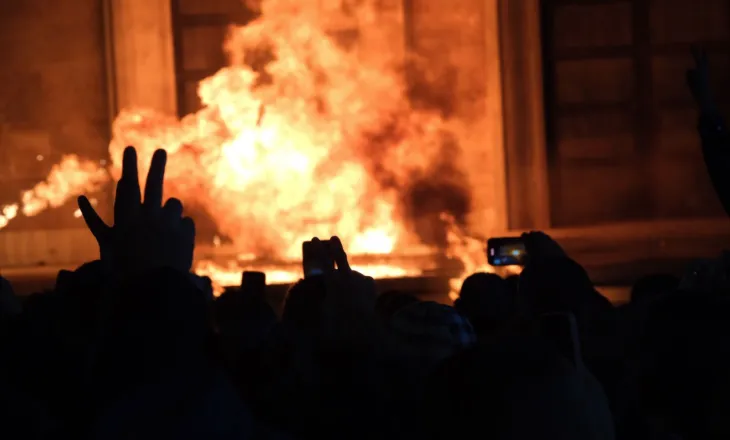 Lirohen 4 protestuesit e arrestuar pas protestës së opozitës
