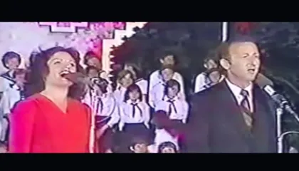 Luan Zhegu & Liljana Kondakçi: Kur xhirohej një film (teksti dhe kënga)