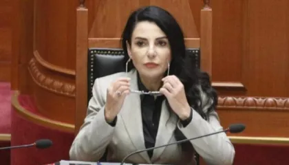 ‘Lubia me 300 apartamente, 2 jahte dhe 14 supermarkete’, PD: Po i krijohen kushte të manipulojë provat