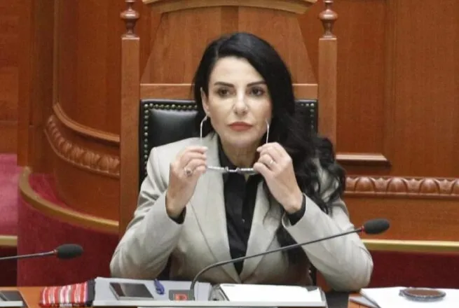 ‘Lubia me 300 apartamente, 2 jahte dhe 14 supermarkete’, PD: Po i krijohen kushte të manipulojë provat