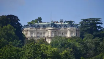 Lufta e Rothschildëve për “Luvrin e vogël””: vjehrra dhe nusja, në një mosmarrëveshje për thesare të panumërta