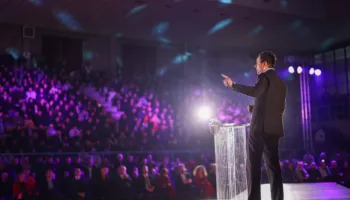 “Luftë me Serbinë” në fushatë