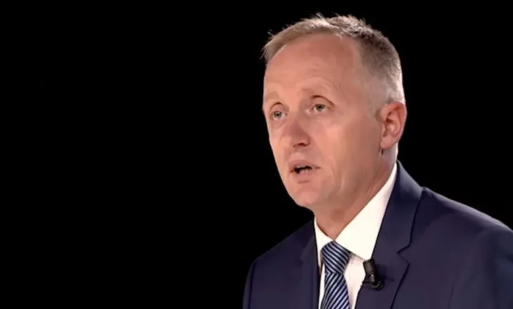 Lutfi Dervishi ironizon PD-në: U nisën të largonin Ramën, por hoqën Salianjin nga WhatsApp-i