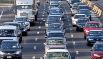 Makinat, ndryshojnë rregullat e zhdoganimit/ Ja sa do të vlerësohen mjetet që hyjnë në Shqipëri