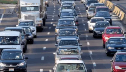 Makinat, ndryshojnë rregullat e zhdoganimit/ Ja sa do të vlerësohen mjetet që hyjnë në Shqipëri