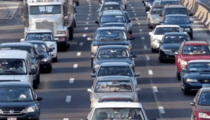 Makinat që “zbarkojnë” në Shqipëri/ Ndryshojnë rregullat e zhdoganimit, ja si do të ndahen tarifat…