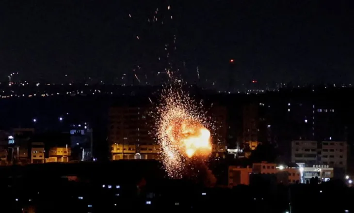 “Makthi i vitit “/ Me shpresë për një vit më të mirë, banorët e Gazës i japin lamtumirën 2025-ës