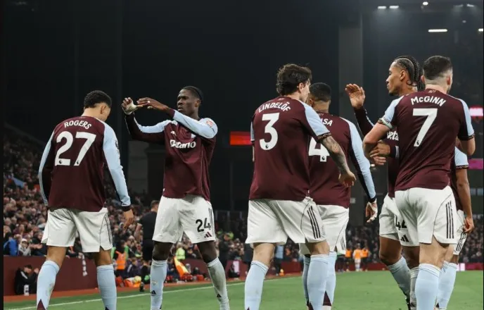 Man. United dështon sërish, Aston Villa fiton ndaj “Djajve” dhe shkruan historinë (video)