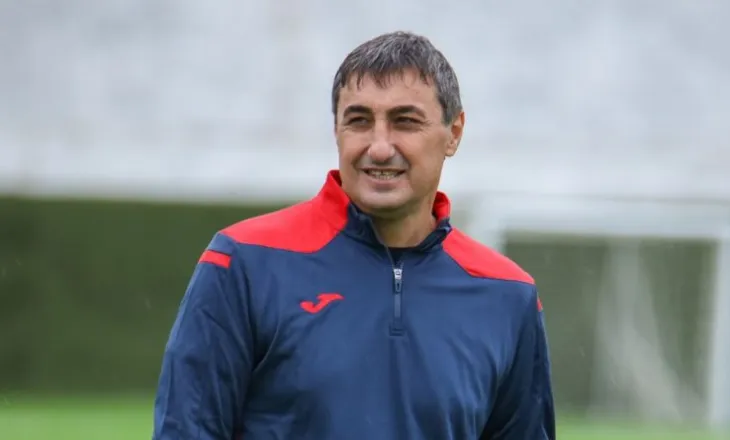 Maqedonia e Veriut i beson ish trajnerit të Vllaznisë