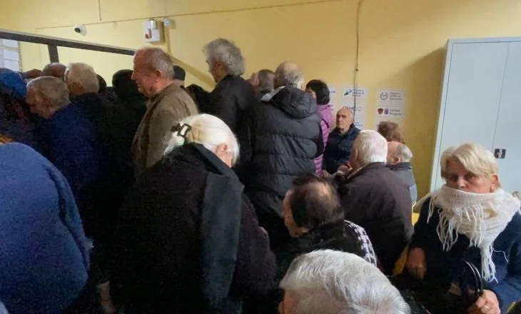 Marrin bonusin e fundvitit, pensionistët në Fier: Jemi të kënaqur