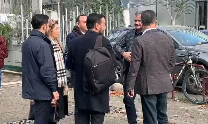 Masa e sigurisë ndaj protestuesve të arrestuar/ Deputetët e PD paraqiten në Gjykatën e Tiranës