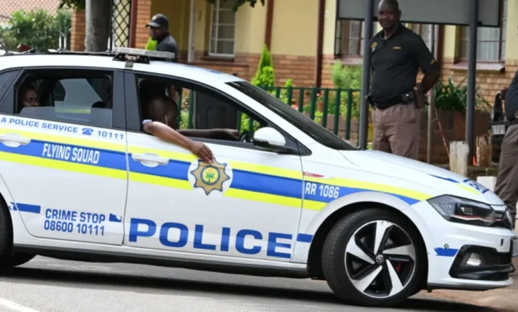 Masakër në Afrikën e Jugut/ 11 persona vriten nga një sulm me armë zjarri, mes tyre 3 fëmijë