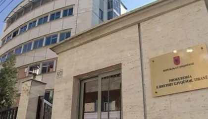 Mashtronin shtetas të huaj duke iu premtuar investime në bursa, Prokuroria e Tiranës dërgon në gjyq 7 persona
