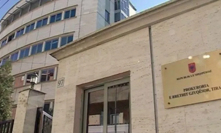 Mashtronin shtetas të huaj duke iu premtuar investime në bursa, Prokuroria e Tiranës dërgon në gjyq 7 persona