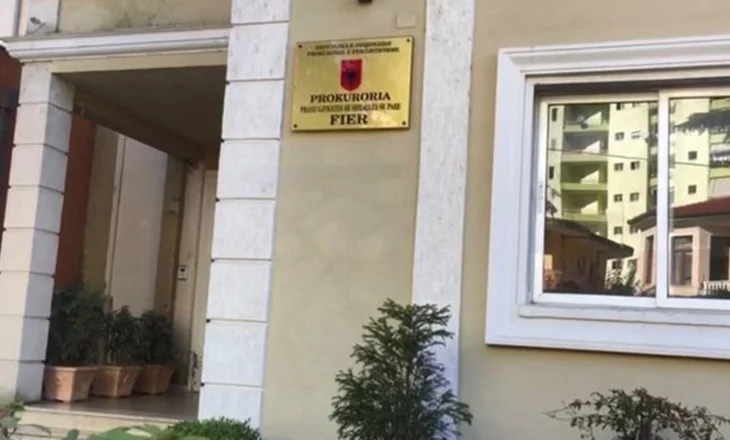Mashtronte dhe zhvaste klientët, Prokuroria Fier dërgon në gjyq avokaten (EMRIN)