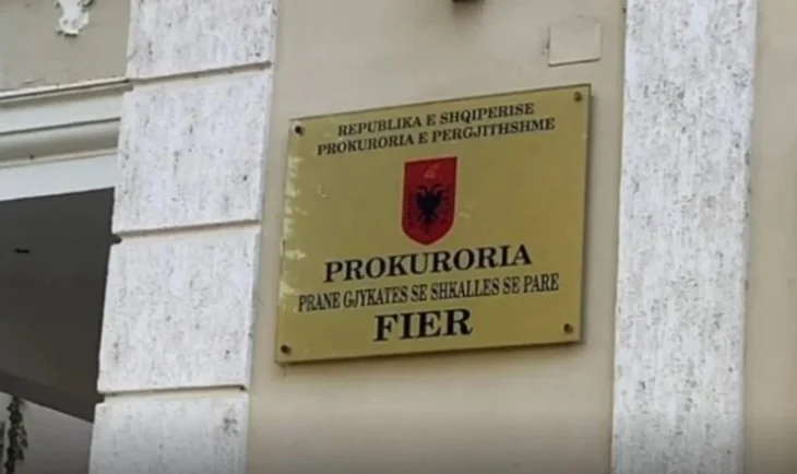 Mashtronte klientët dhe u merrte para për veprime fiktive, Prokuroria e Fierit dërgon në gjyq avokaten