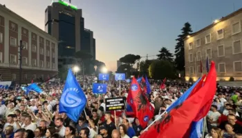 “Matja e pulsit të demokratëve”, gazetari zbërthen prapaskenat: Ja si u vendos protesta kombëtare e opozitës