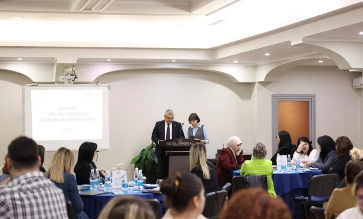 Mbahet konferenca kombëtare në Elbasan, fokus te fëmijët me nevoja të veçanta