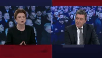 “Mbaj vendin tënd”/ Përplasje mes Xhixhos dhe Nesturit në studio: Opozita të rrijë në qoshe, të kujtojë kohët e vjetra