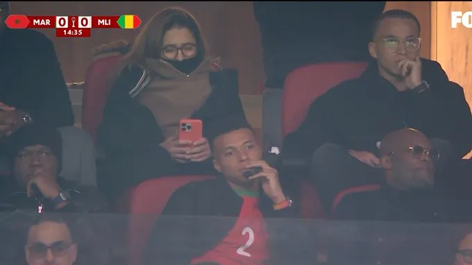 Mbape në Marok, ndjek…Hakimin