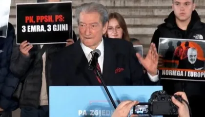 Mbyllet protesta e opozitës/ Berisha premton rikthim: Rinisim tubimet në fillim të vitit të ri