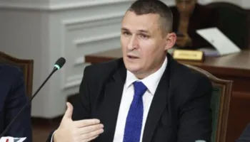 Me 50 mijë vota/ Altin Dumani shpallet hero i vitit 2025