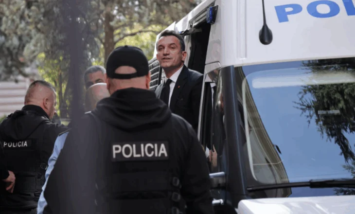 Më lironi nga kafazi”/ Veliaj para GJKKO