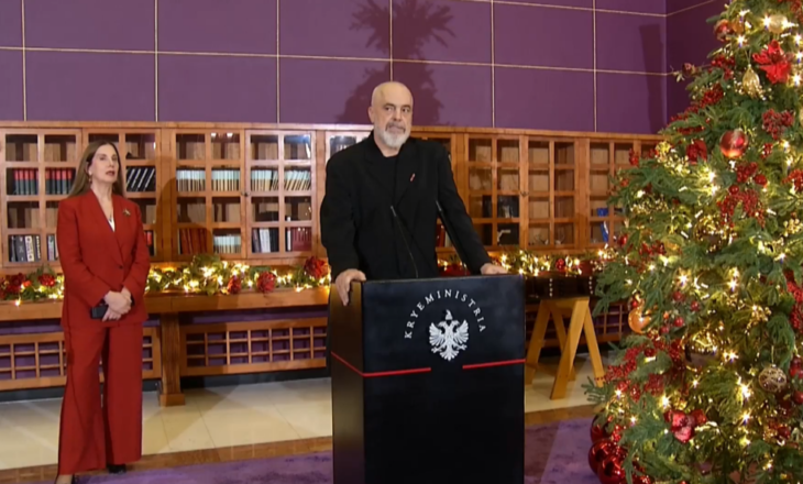 Medalje e artë për gjimnazistët me 10-ta, Rama: Jeni shembuj frymëzimi për shoqërinë