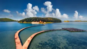 Media britanike: Shqipëria kryeson mes destinacioneve më të mira për pushime