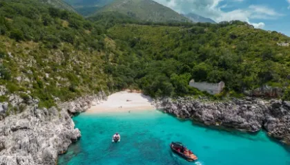 Media britanike: Shqipëria mes destinacioneve kryesore për të udhëtuar në 2026