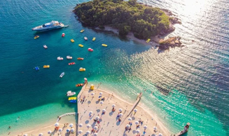 Media spanjolle “El Periódico”: Shqipëria, “parajsa” që bashkon vendet e trashëgimisë botërore me plazhet mahnitëse