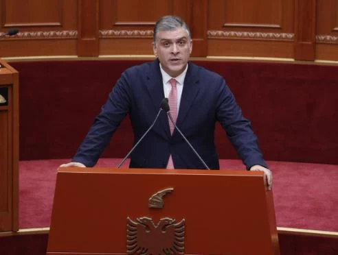 ‘Meta është izoluar’, Tedi Blushi: Ministri të reagojë ndaj kësaj sjelljeje kriminale, i janë mohuar dhe…